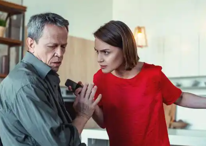 长沙市婚姻调查；婚后取得产权证算共同财产吗